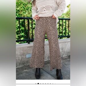 Wide leg relaxed leopard pants